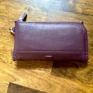 Like NEW Shinola leather wallet/wristlet